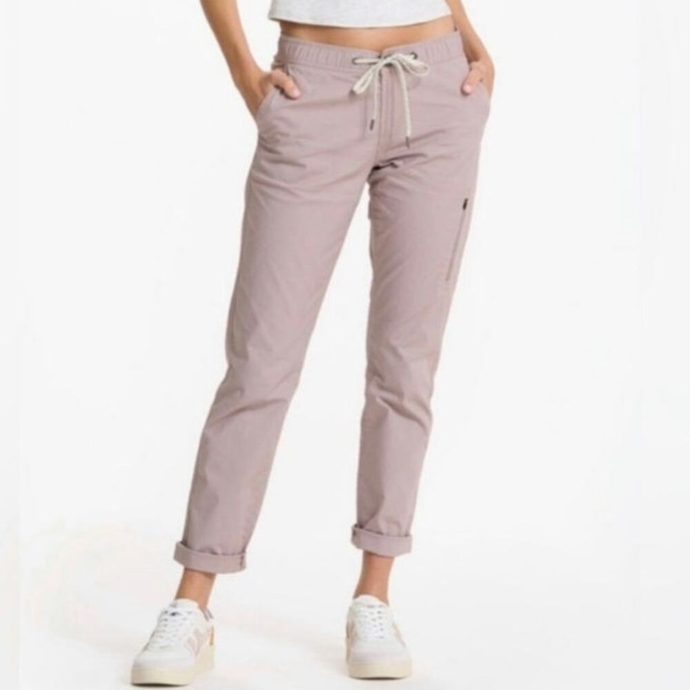 Vuori Women's Pants in Light Pink
